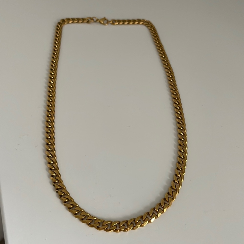 Men’s 6MM Gold Cuban Chain - 22” long